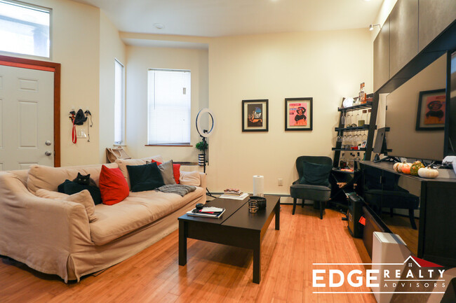 Foto del edificio - 145 Highland St
