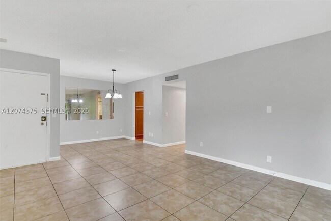 Building Photo - 13730 SW 90th Ave