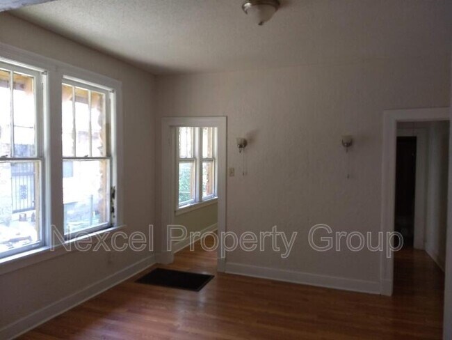 Foto del edificio - 785 E Pkwy S