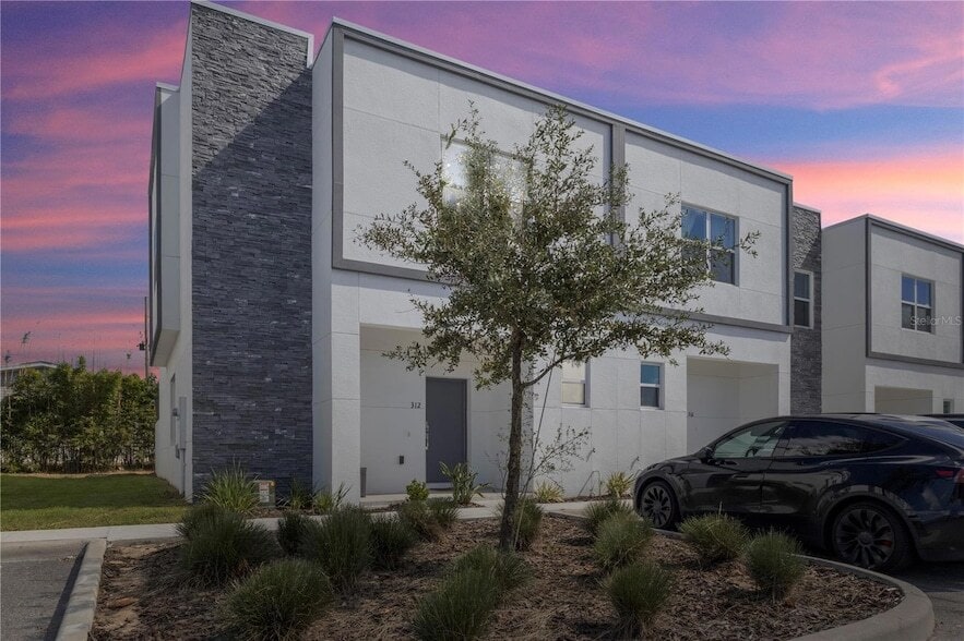 Photo - 312 Famagusta Dr