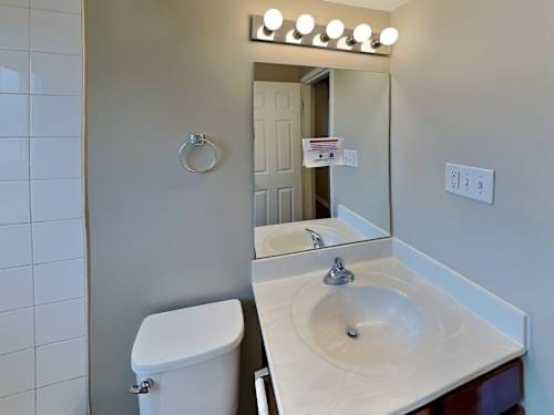 Building Photo - 774 Asbury Dr