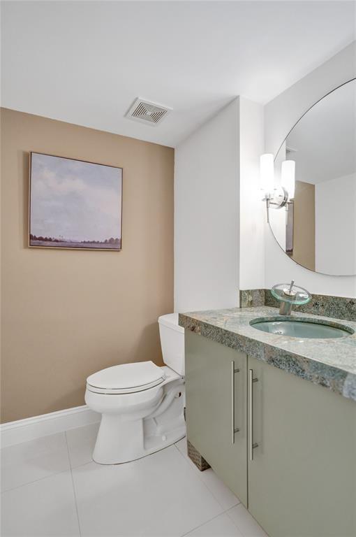 Building Photo - 3750 Galt Ocean Dr