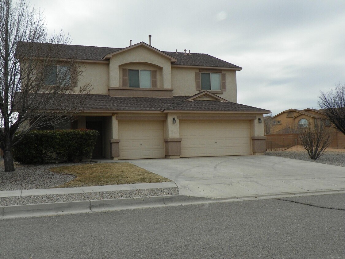Primary Photo - 3541 Red Canyon Dr NE