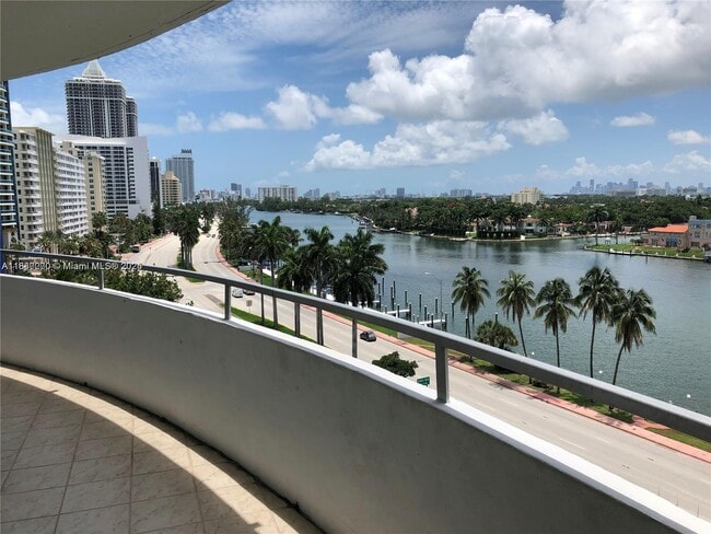 Building Photo - 5151 Collins Ave