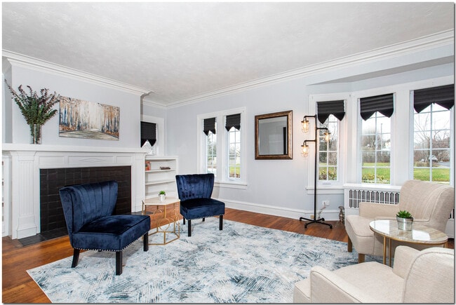 Living room - 3377 Sutton Rd