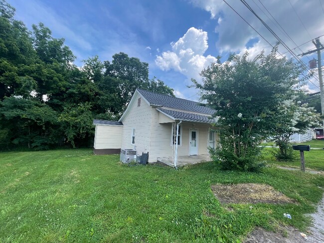 Building Photo - 1515 Bailey St