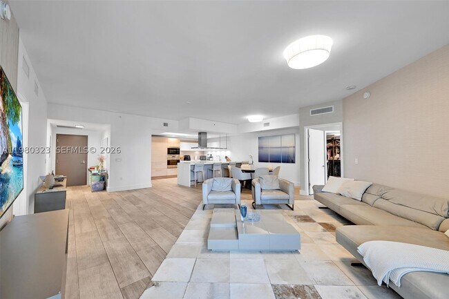 Foto del edificio - 17111 Biscayne Blvd