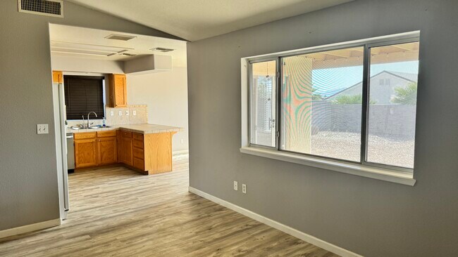 Building Photo - 3453 Tres Alamos Dr