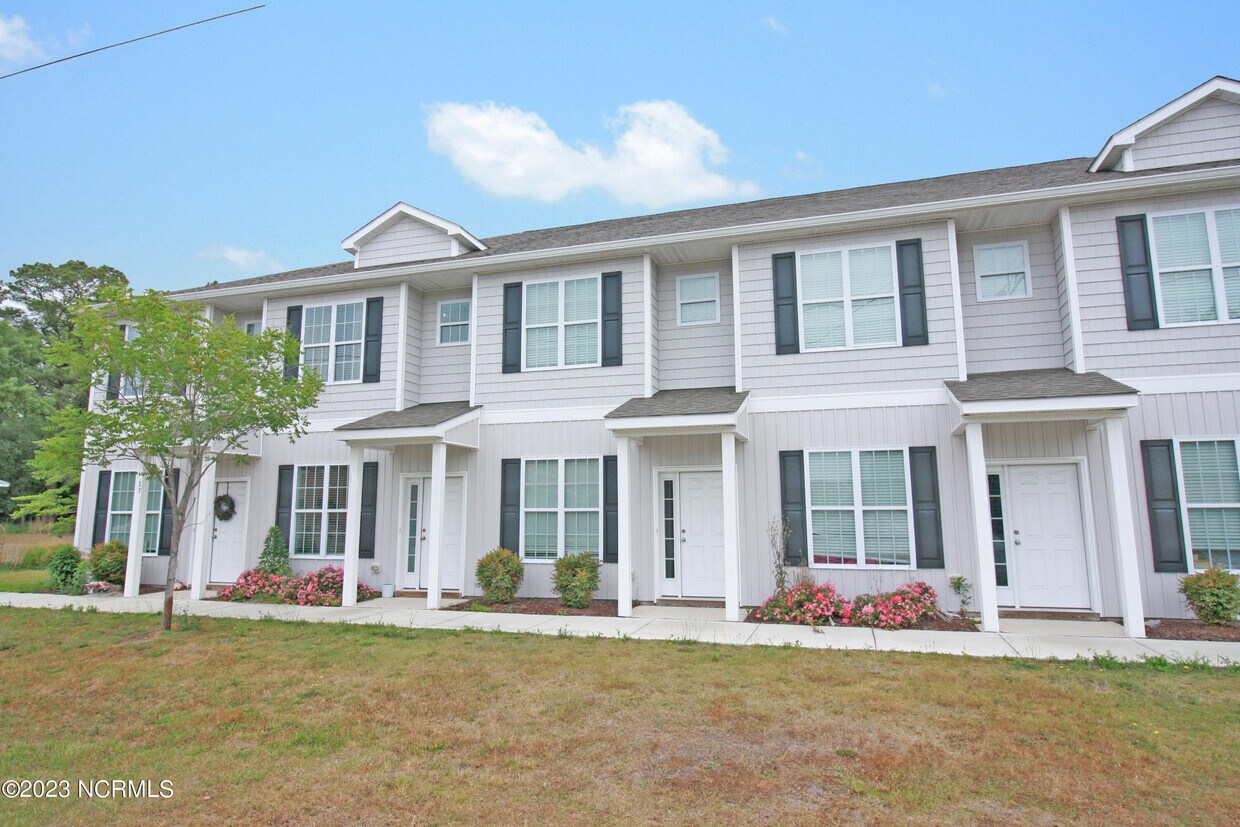 85 Dresser Ln, Leland, NC 28451 Townhome Rentals in Leland NC