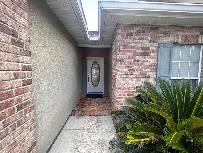 Foto del edificio - 12332 Pine View Ln