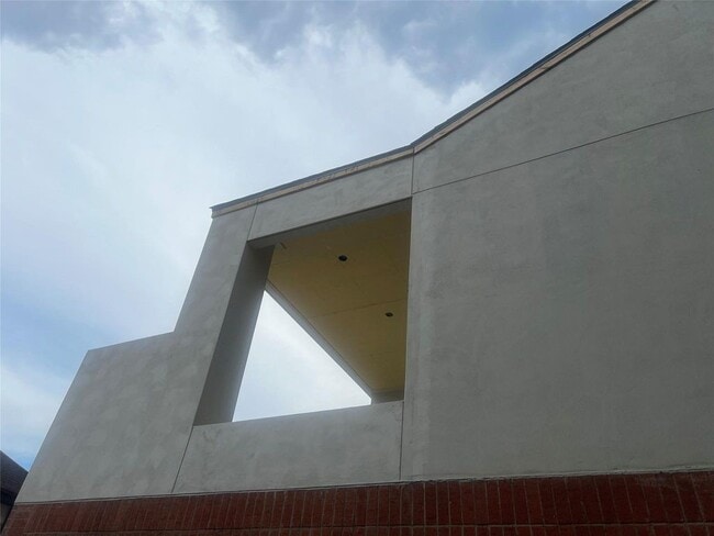 Building Photo - 2668 Bering Dr