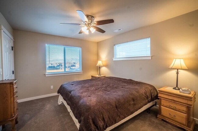 Building Photo - 4088 Sunstone St