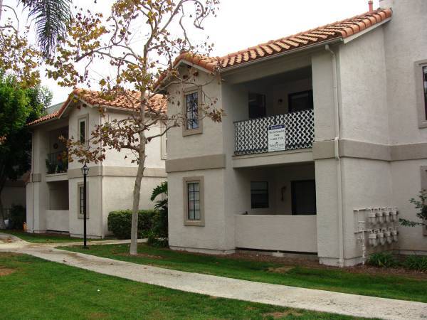 Building Photo - 10361 Azuaga Street