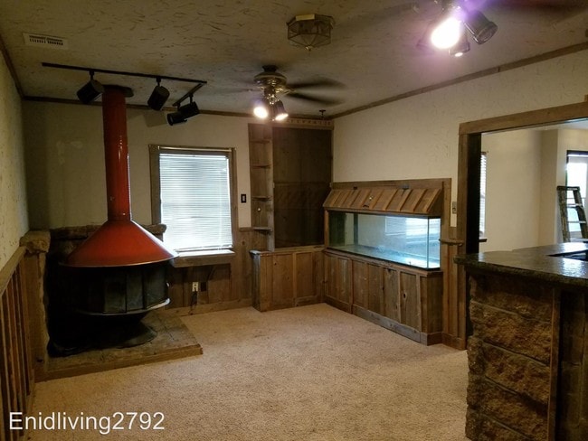 Building Photo - 3 br, 1 bath House - 122 Anthony Dr.