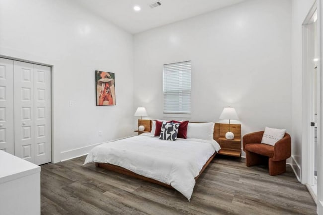 Building Photo - 2524 Cleveland Ave