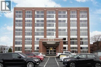 Building Photo - 2175 Wyandotte St E