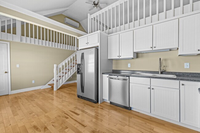 Foto del edificio - 185 Thayer Bay Rd