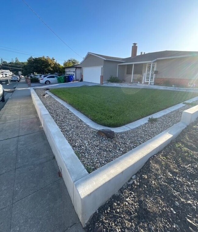Foto del edificio - 23743 Clayton St
