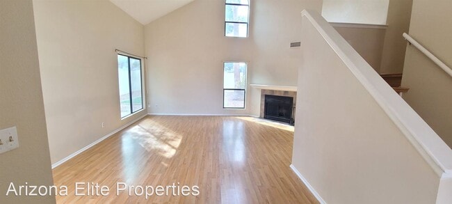 Building Photo - 3 br, 2.5 bath House - 1231 W Manor St.