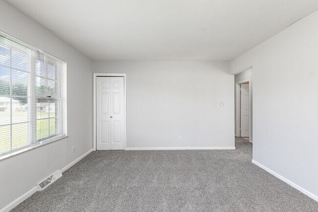 Foto del edificio - 1824 Meadow Dr