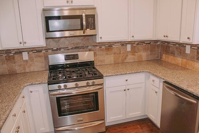 Building Photo - 4100 Rosalia Ln