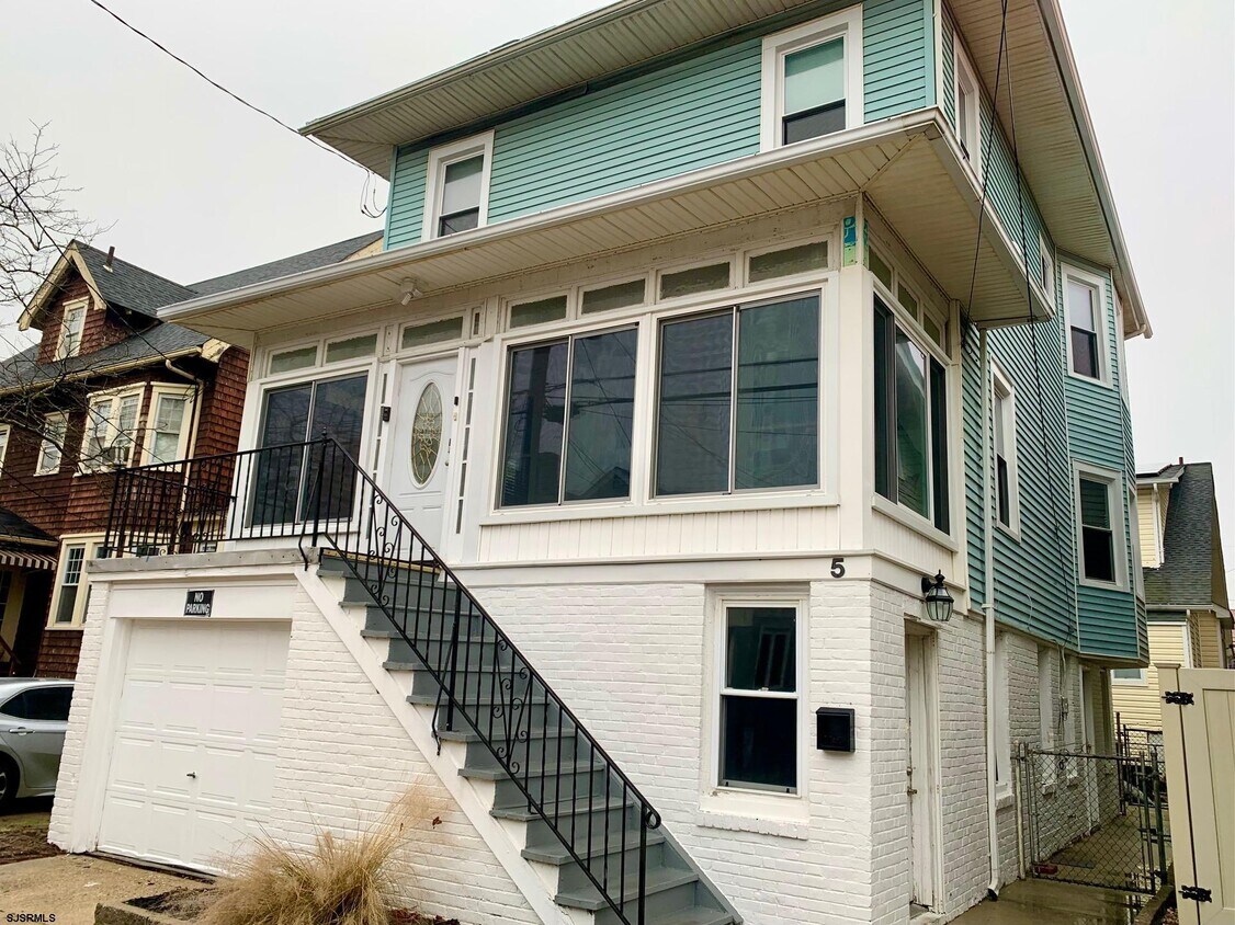 5 S Vassar Square, Ventnor City, NJ 08406 Townhome Rentals in Ventnor