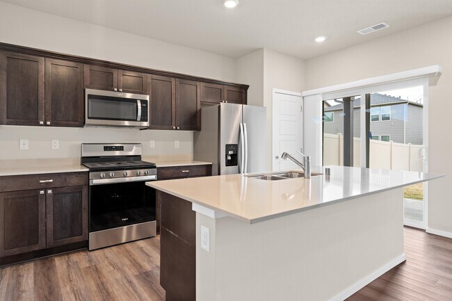 Building Photo - 5909 W Jamestown Ln