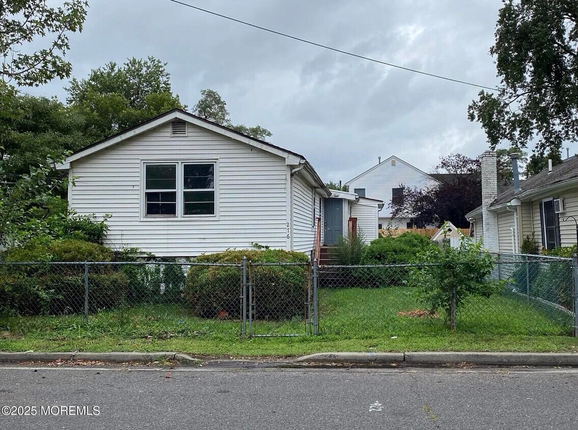 Primary Photo - 276 Linden Ave