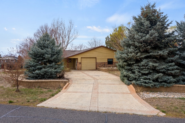 Building Photo - 1205 King Dr