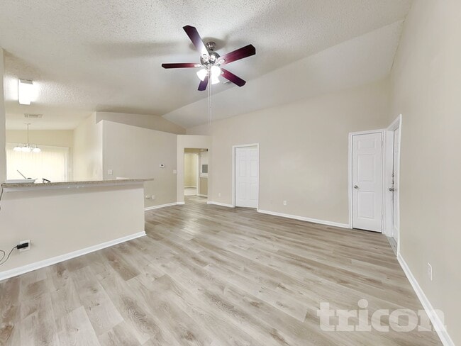 Building Photo - 3135 Kelling St