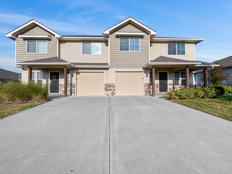 Foto principal - 8213 SW 3rd St