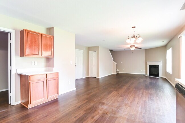 Foto del edificio - 8210 Ainsworth St