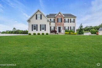 Building Photo - 12 Wintergreen Ct