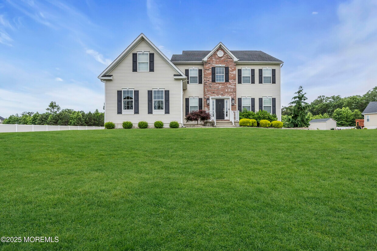 Foto principal - 12 Wintergreen Ct
