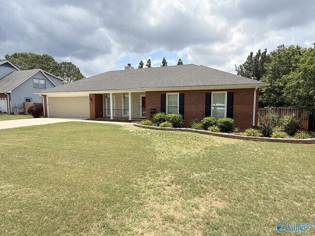Foto del edificio - 106 Teal Park Ln