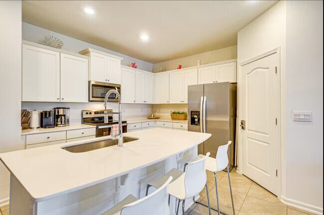 Foto del edificio - 132 Redbud Rd