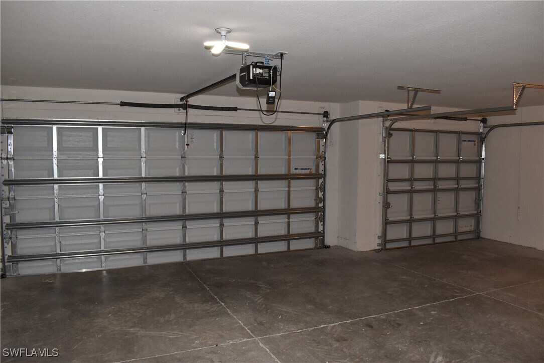Building Photo - 2874 Dumont Ln