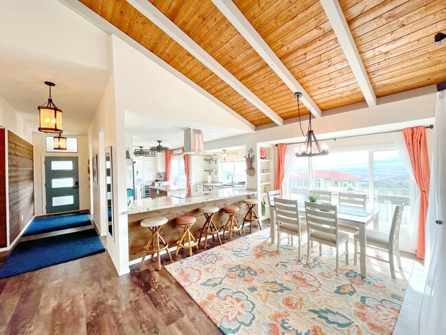 Building Photo - Wailuku Heights Executive Style 3Bed/2Bath Furnished Upstairs Home - Pool w/ cabanas - Most Utili...