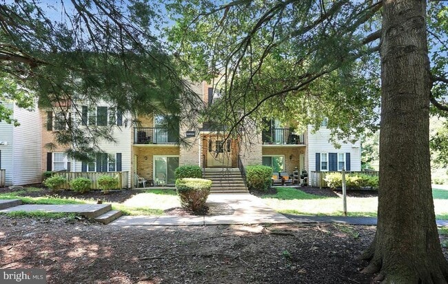 Building Photo - 18324 Streamside Dr