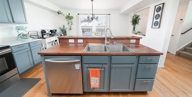 Foto del edificio - 5522 Cassina Dr