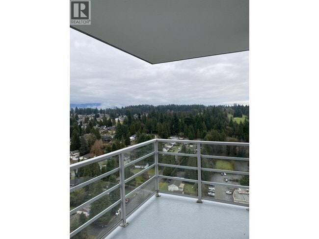 Building Photo - 530 Whiting Way