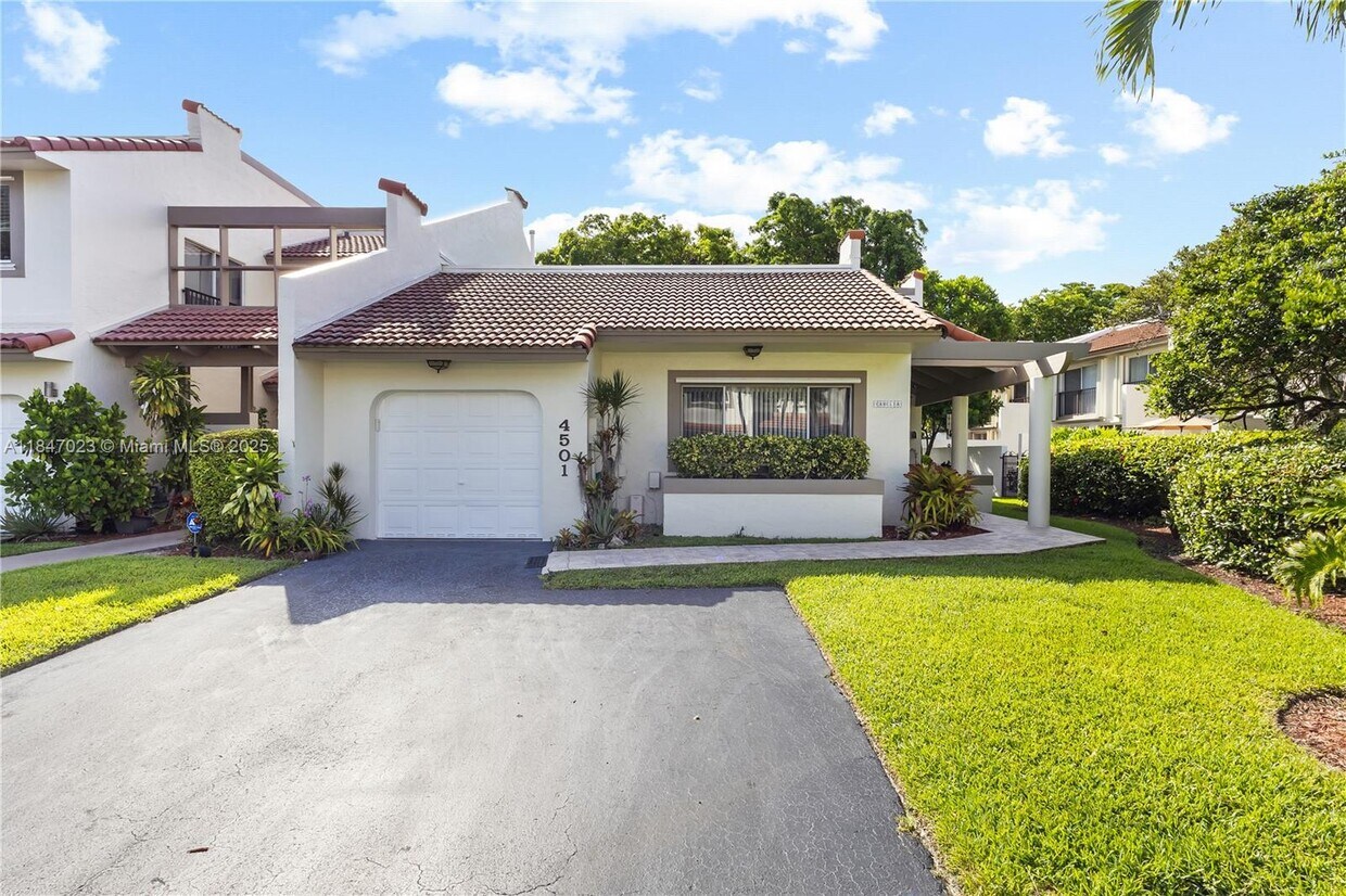 Primary Photo - 4501 NW 102nd Ct
