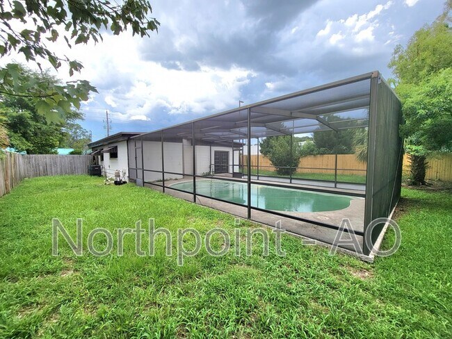 Building Photo - 10649 Haverford Rd