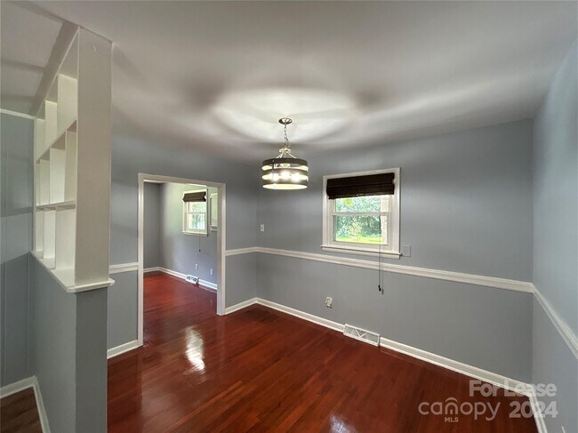 Building Photo - 3225 Harrow Pl