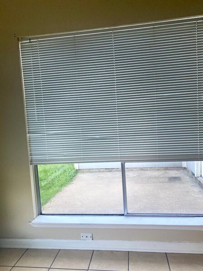 Foto del edificio - 13027 Bacard Ln