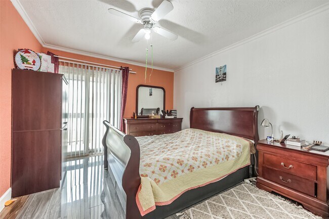 Foto del edificio - 3919 Fairmont Pkwy