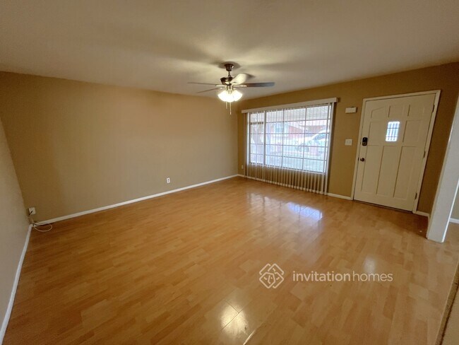 Building Photo - 6841 N 36th Dr