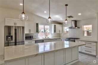 Building Photo - 1206 Sunfire Ave