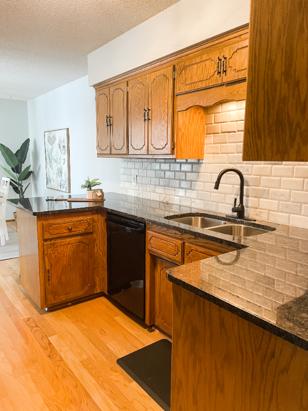 Foto del edificio - 8439 Thomas Ct N