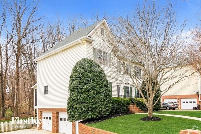 Building Photo - 6866 Greenbrook Dr